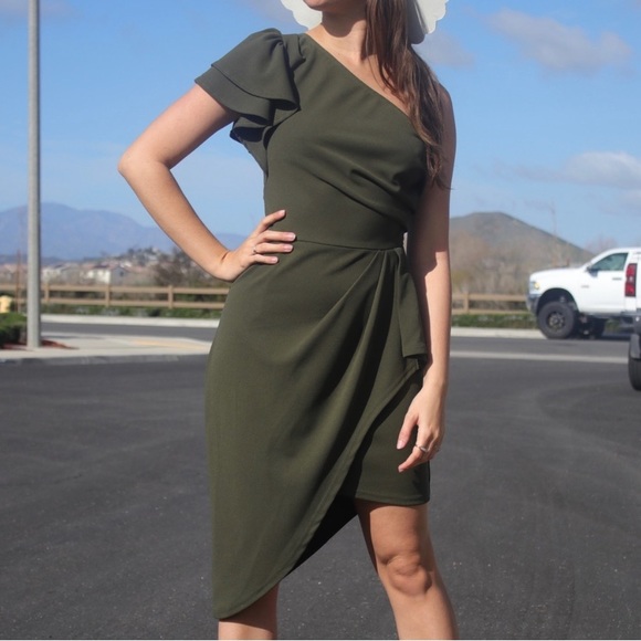 BUNDLE OF 6 dresses for women - Picture 2 of 6